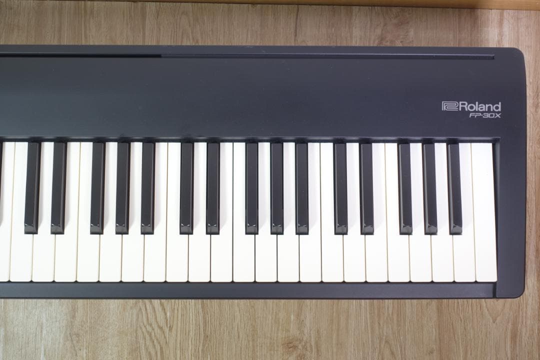 Roland FP-30X デジタルピアノ 88鍵 キレイ 23年製