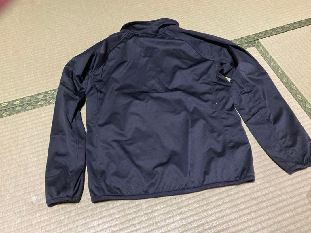 新品　オンヨネ　ミッドウェアジャケット　Mサイズ