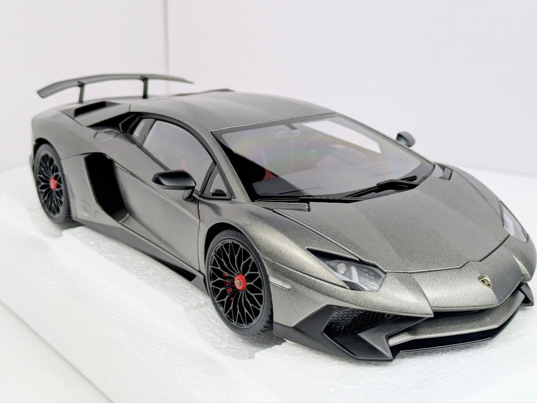 1/18 ミニカー オートアート ランボルギーニ アヴェンタドール　SV