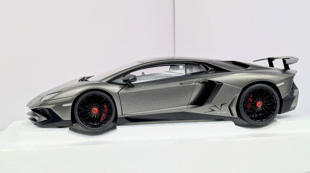 1/18 ミニカー オートアート ランボルギーニ アヴェンタドール　SV