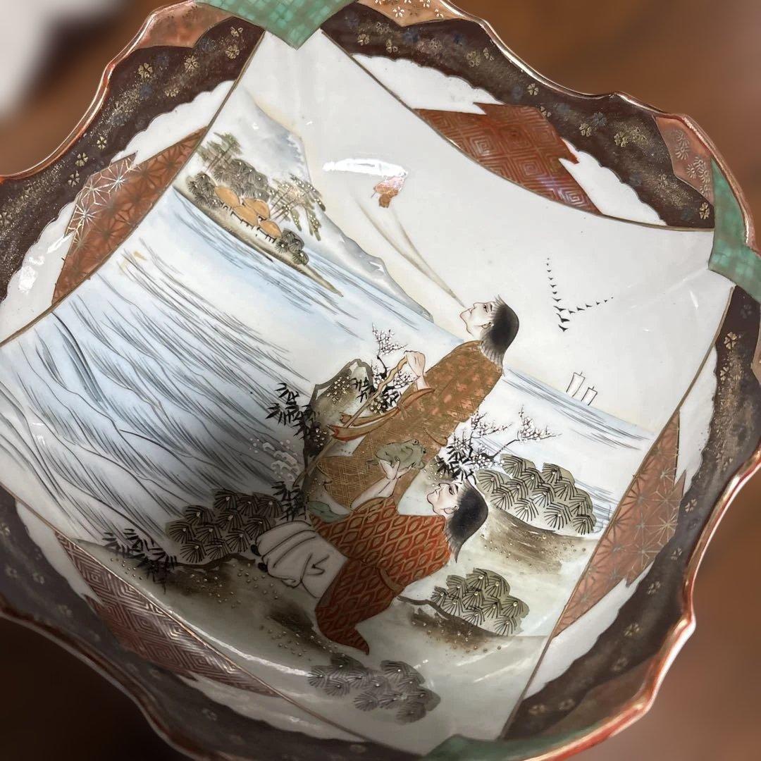 期間限定最終処分特価　逸品　九谷製変形型三つ鉢素敵な絵柄傷無し素晴らしい美術品