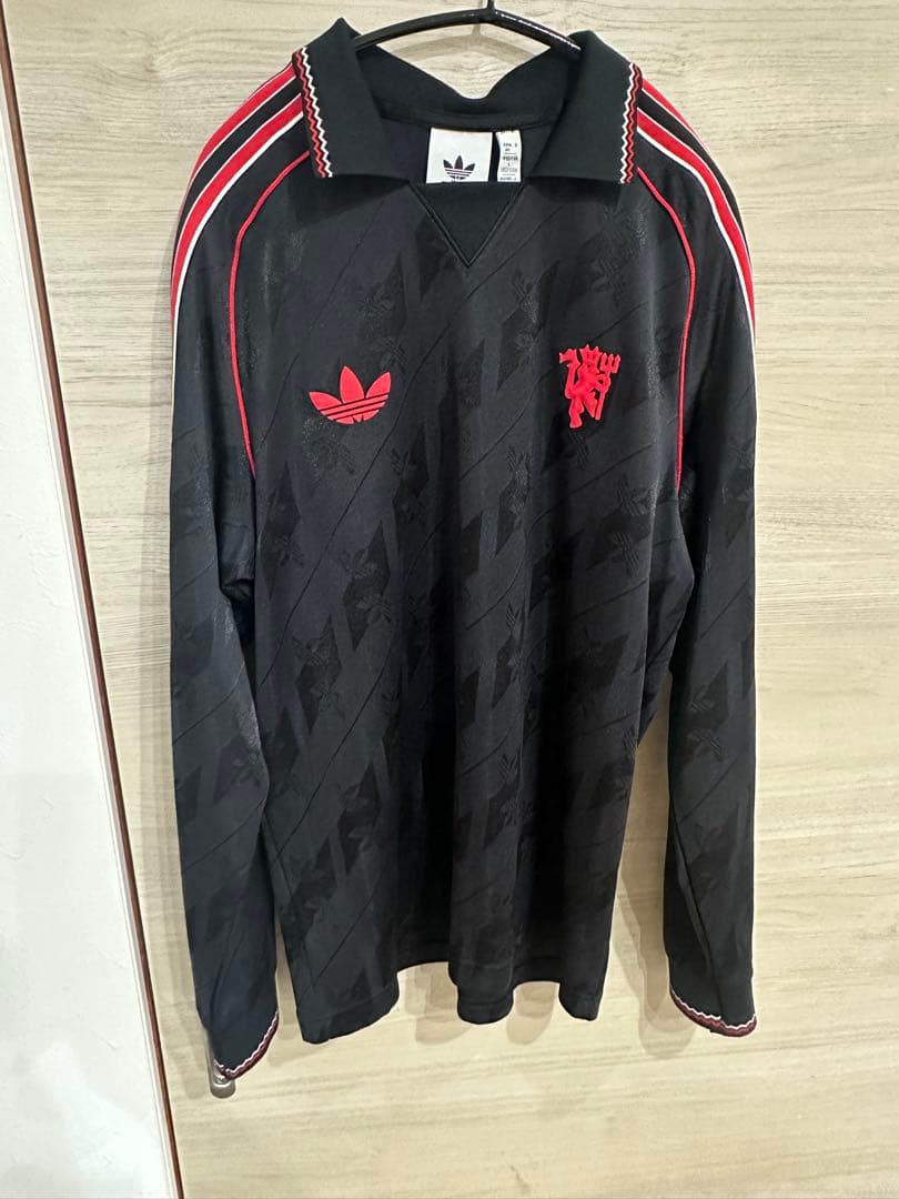 adidas マンチェスターユナイテッド　ブラック レッド 長袖シャツ XL
