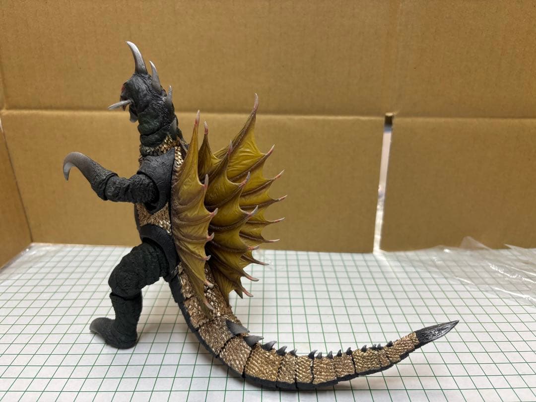 モンスターアーツ　ゴジラ怪獣 ガイガン