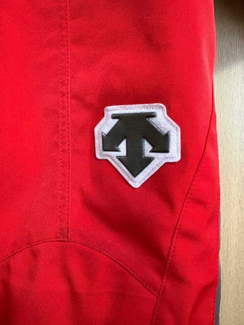 DESCENTE スキーウェア M ホワイト/レッド　手袋付