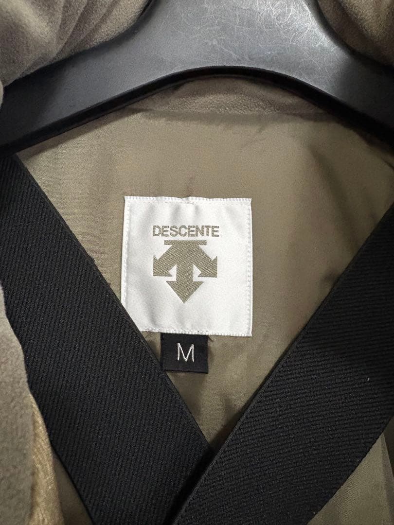 DESCENTE スキーウェア M ホワイト/レッド　手袋付