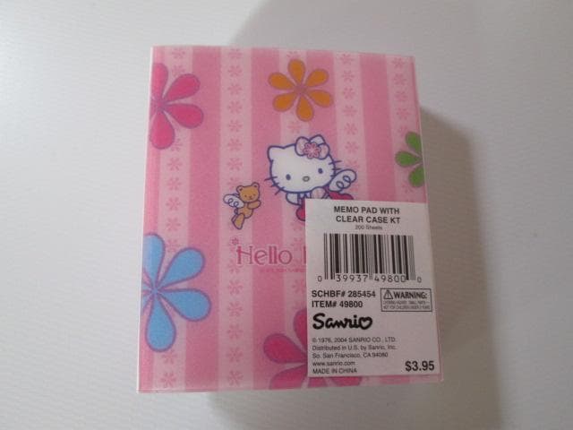 サンリオ ハローキティ カバー付きメモ 海外販売品