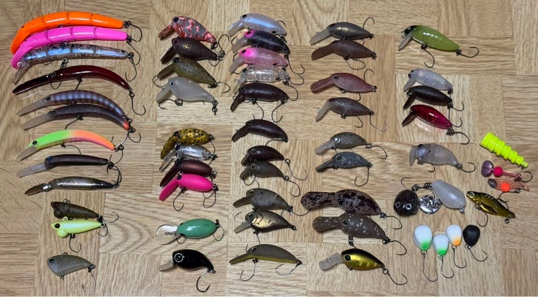 エリアトラウト 管釣り　プラグ56個スプーン101枚引退セット