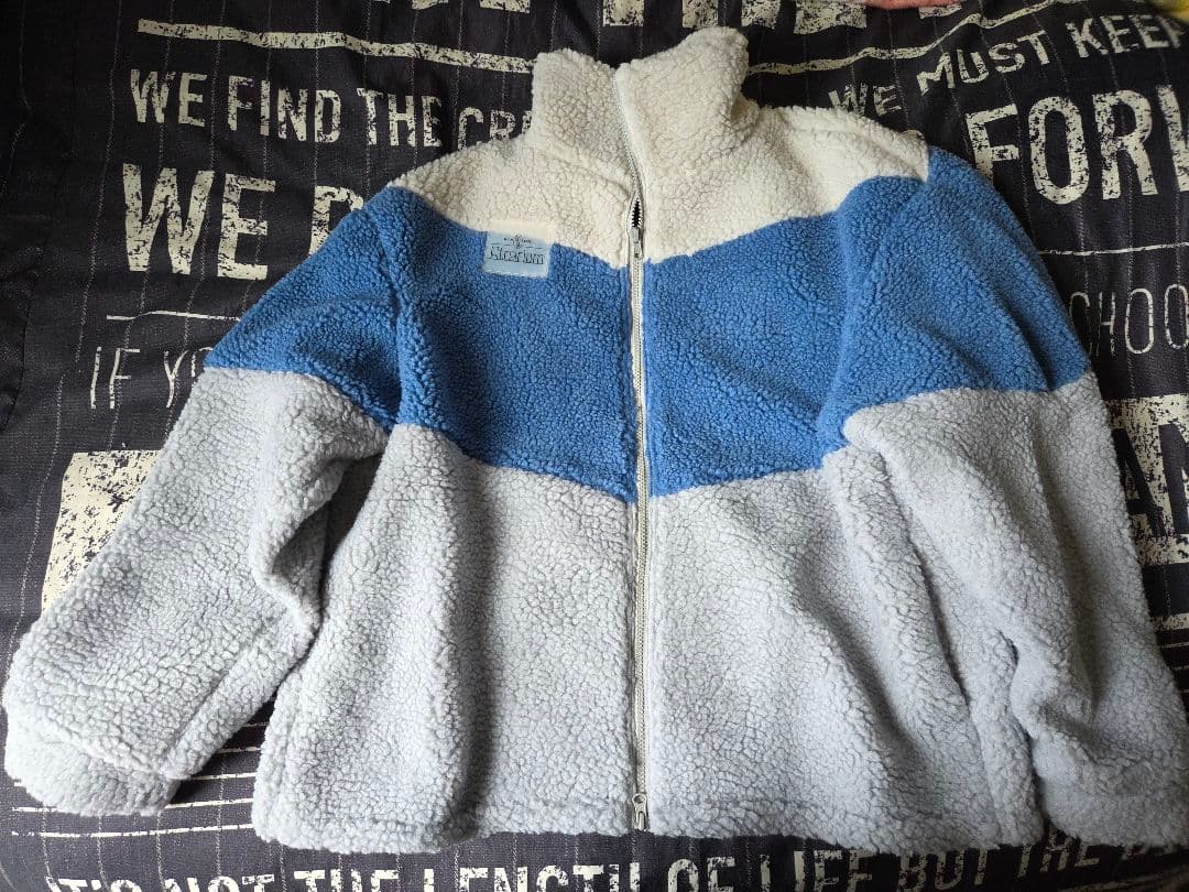 Etrarium ボアブルゾン　ホワイト/ブルー