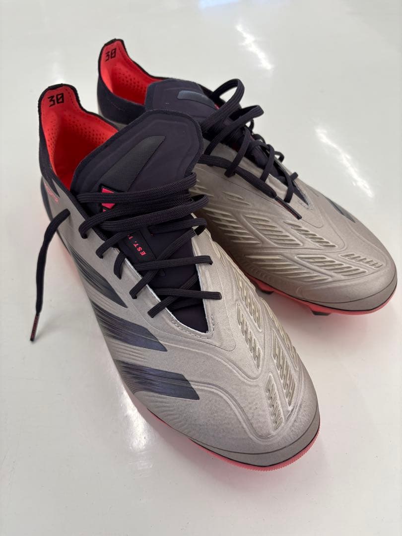 アディダス　サッカー プレデター ELITE ロー HG/AG /土・人工芝用