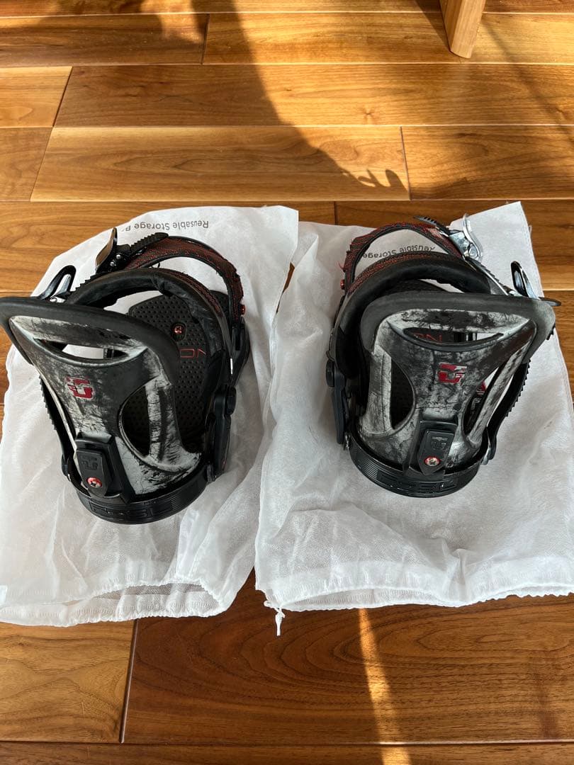 UNION スノーボード ビンディング ブラック/レッド