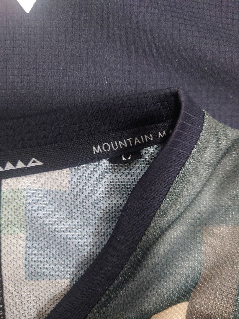 MOUNTAIN MARTIAL ARTS ノースリーブ レーシング モザイク