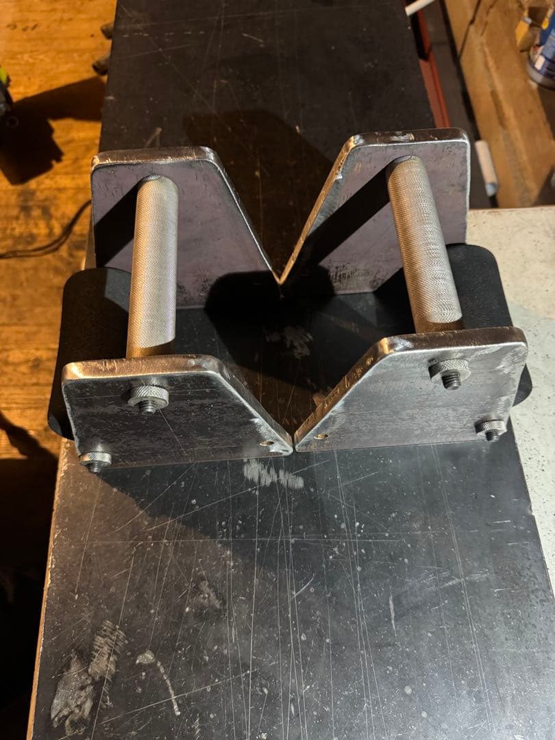 三角ダンベル(コンテストパンプアップにオススメ)