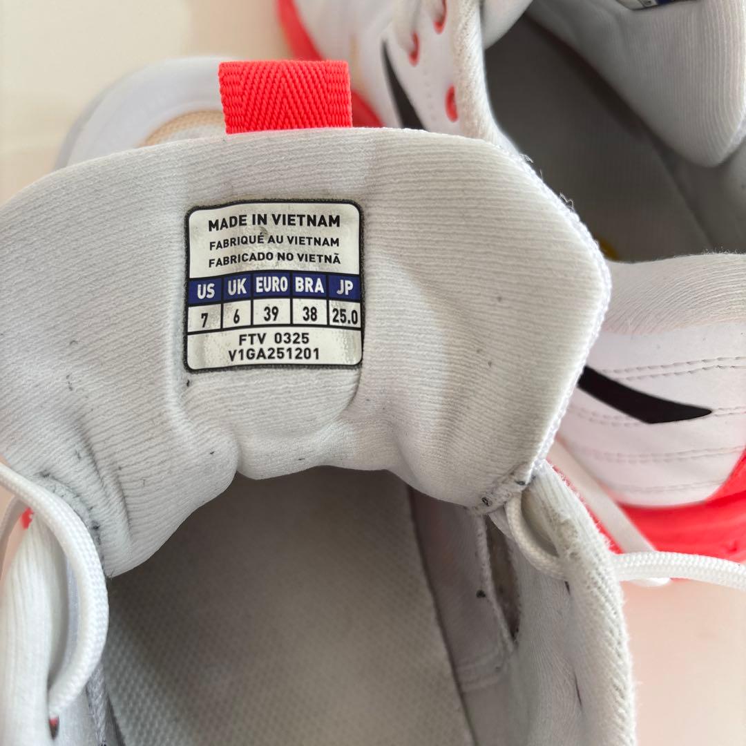 Mizuno バレーボールシューズ ウエーブモーメンタム エリート25㎝