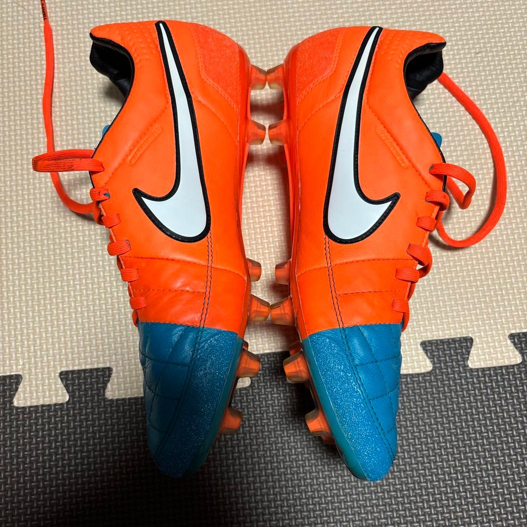 ナイキサッカースパイク　ティエンポ