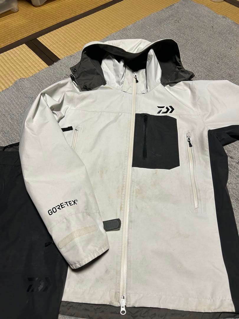 Daiwa GORE-TEX フィッシングスーツ上下セット
