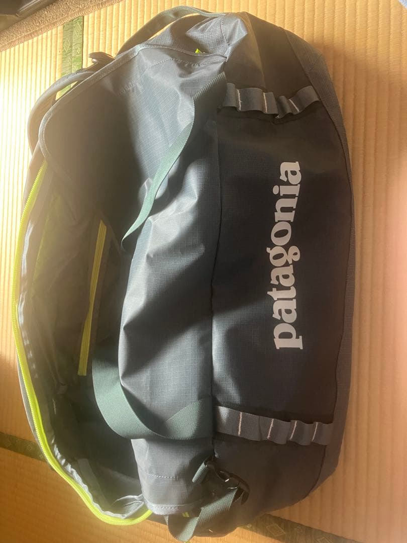 パタゴニアブラックホールダッフル55LMatte Nouveau Green