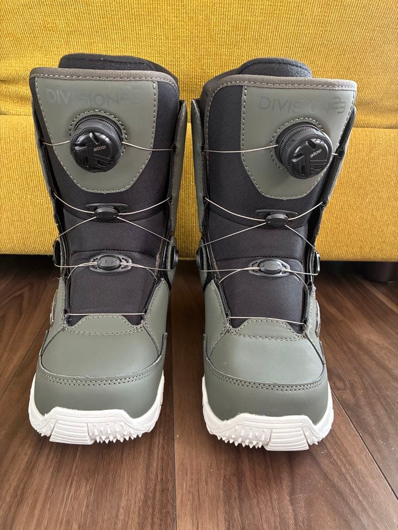 【美品】DIVISION スノーボードブーツ レディース　BOAタイプ　24㎝