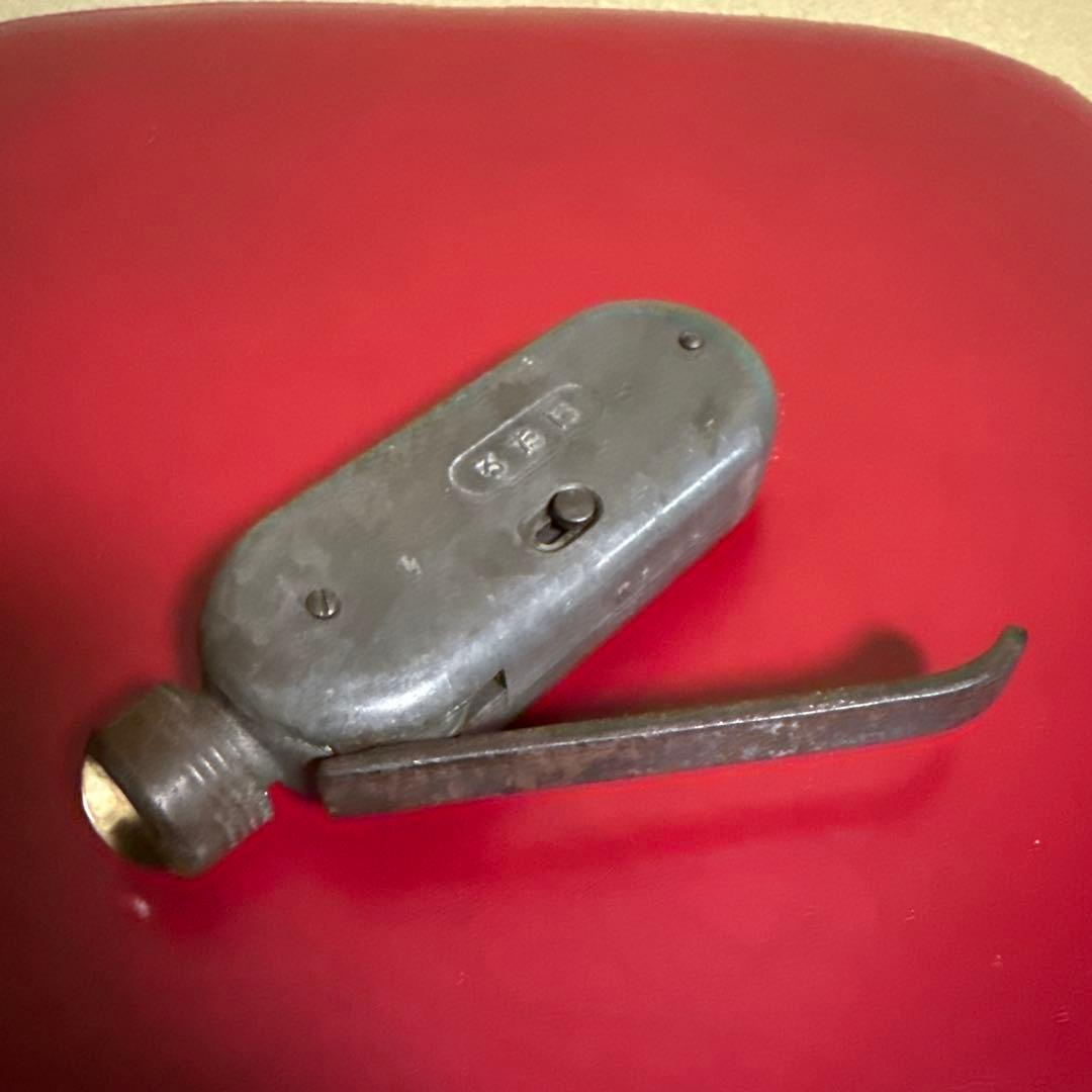 希少 大日本帝国陸軍 ほたる 手動式懐中電灯 旧日本軍 陸軍 戦時