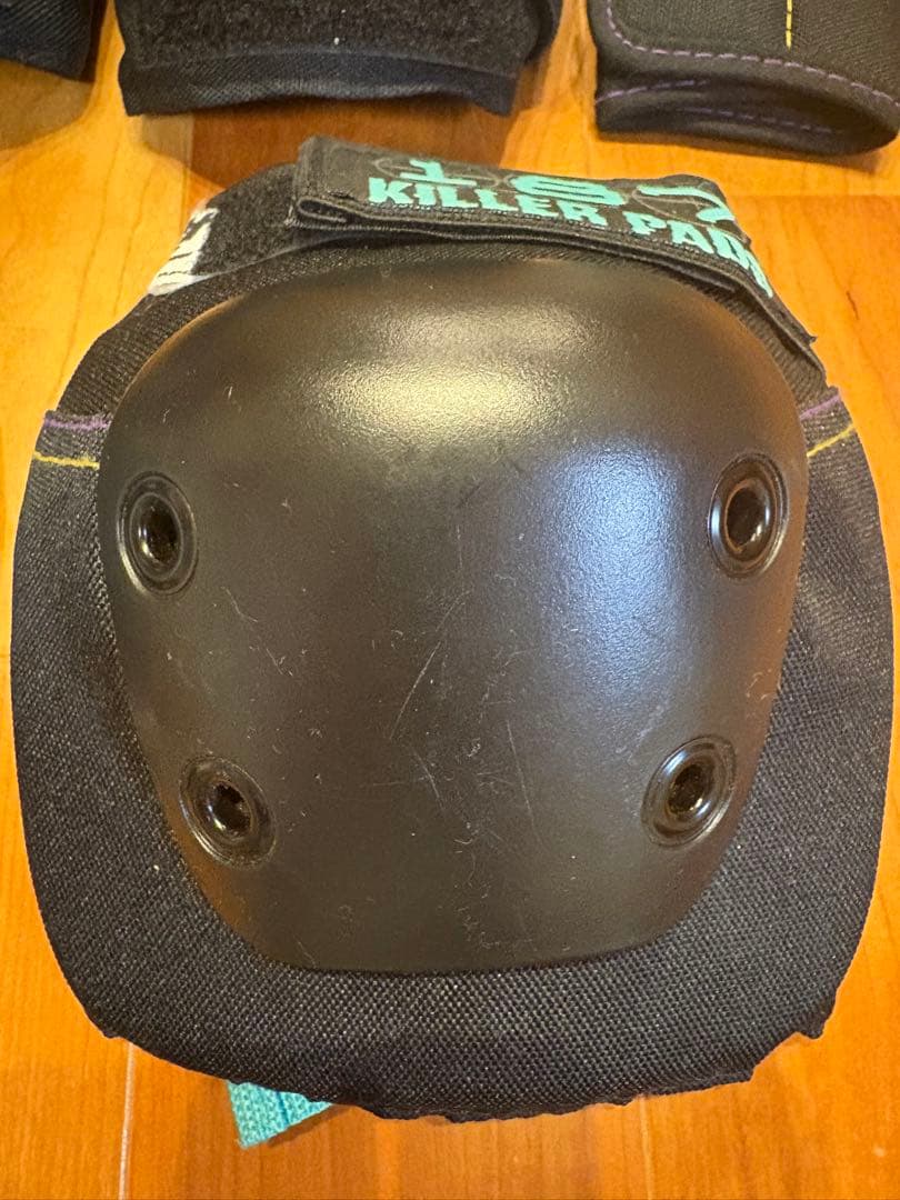 【M02】187 KILLER PADS 膝肘パッドセット