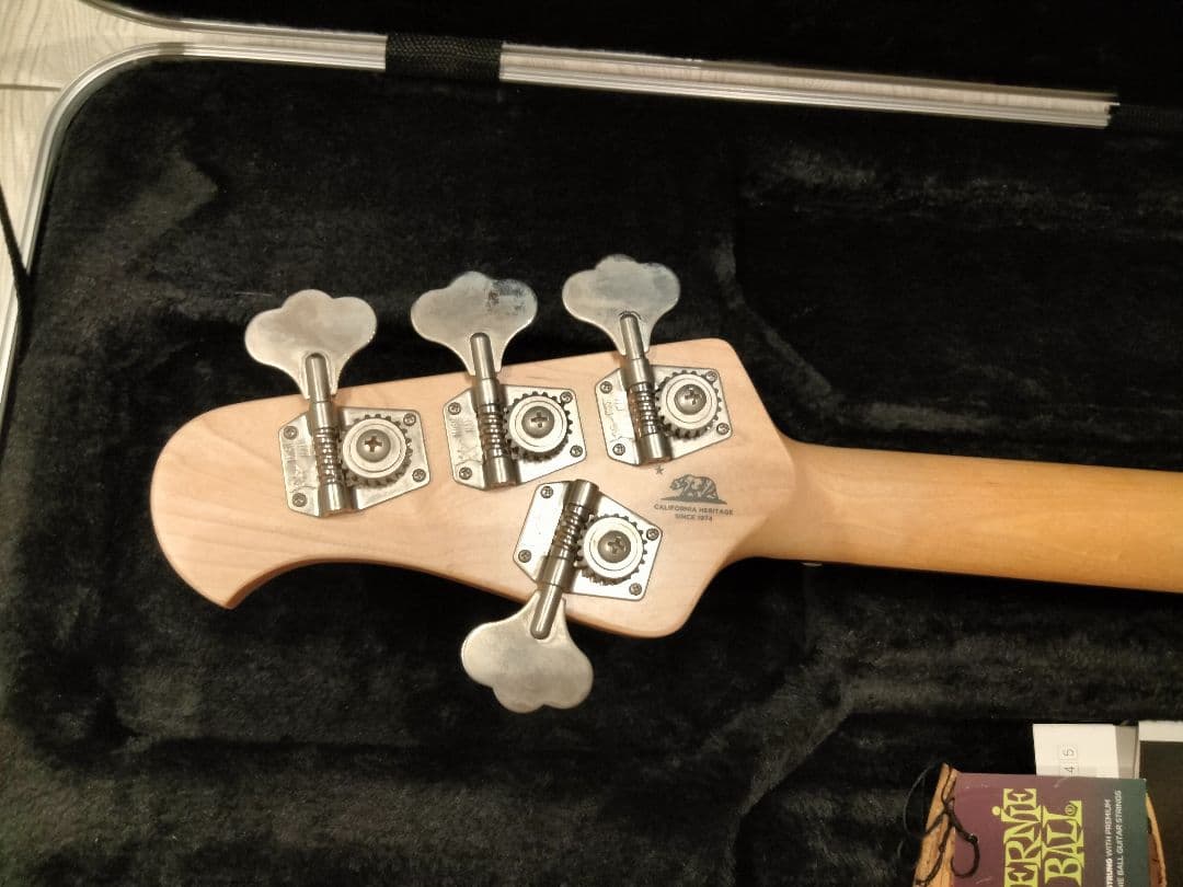 ミュージックマン MUSICMAN スティングレイ　stingray