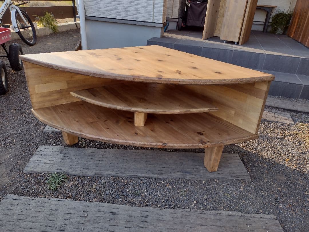 コーナーテレビボード