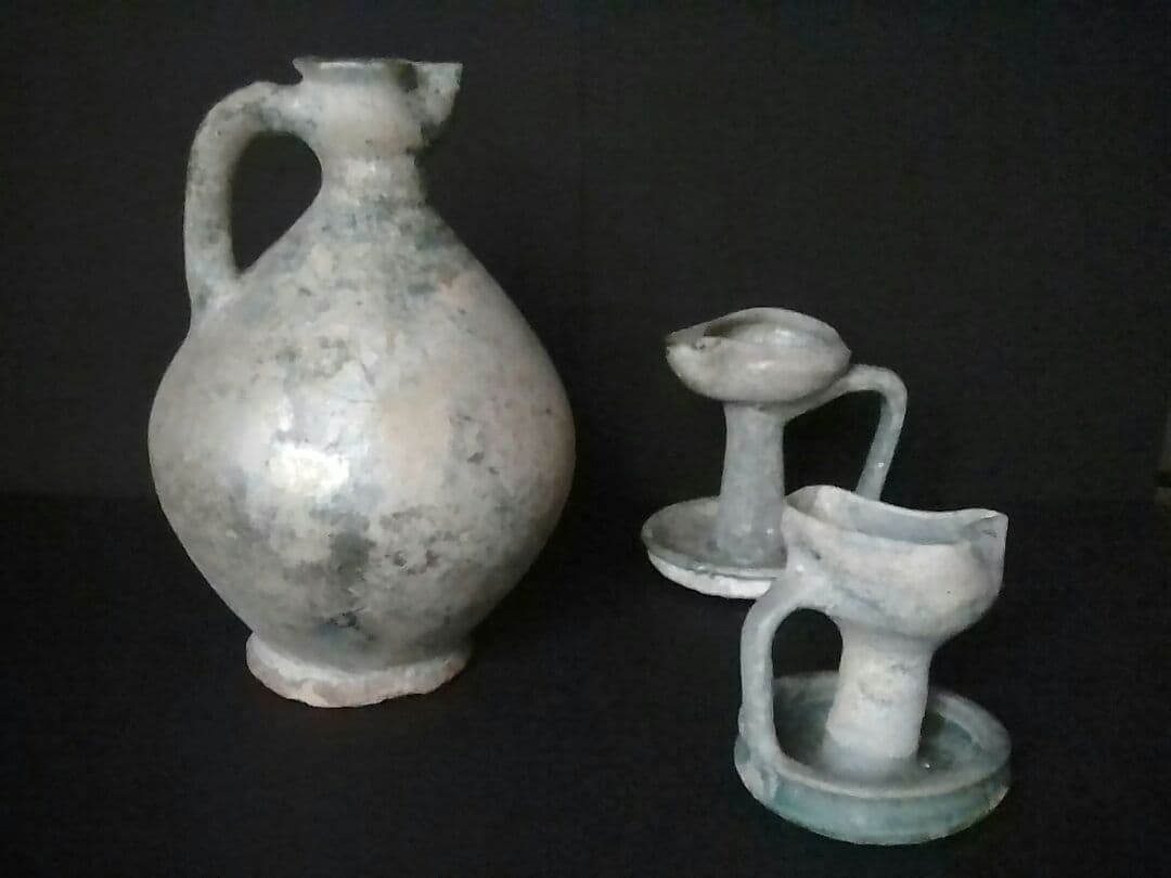 ペルシャ緑釉水注(みずさし)と油指(あぶらさし)の３点　　5〜6世紀