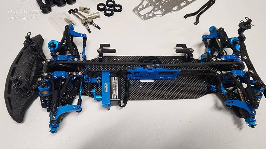 タミヤ　TRF421　STサーボ、スペアパーツ付