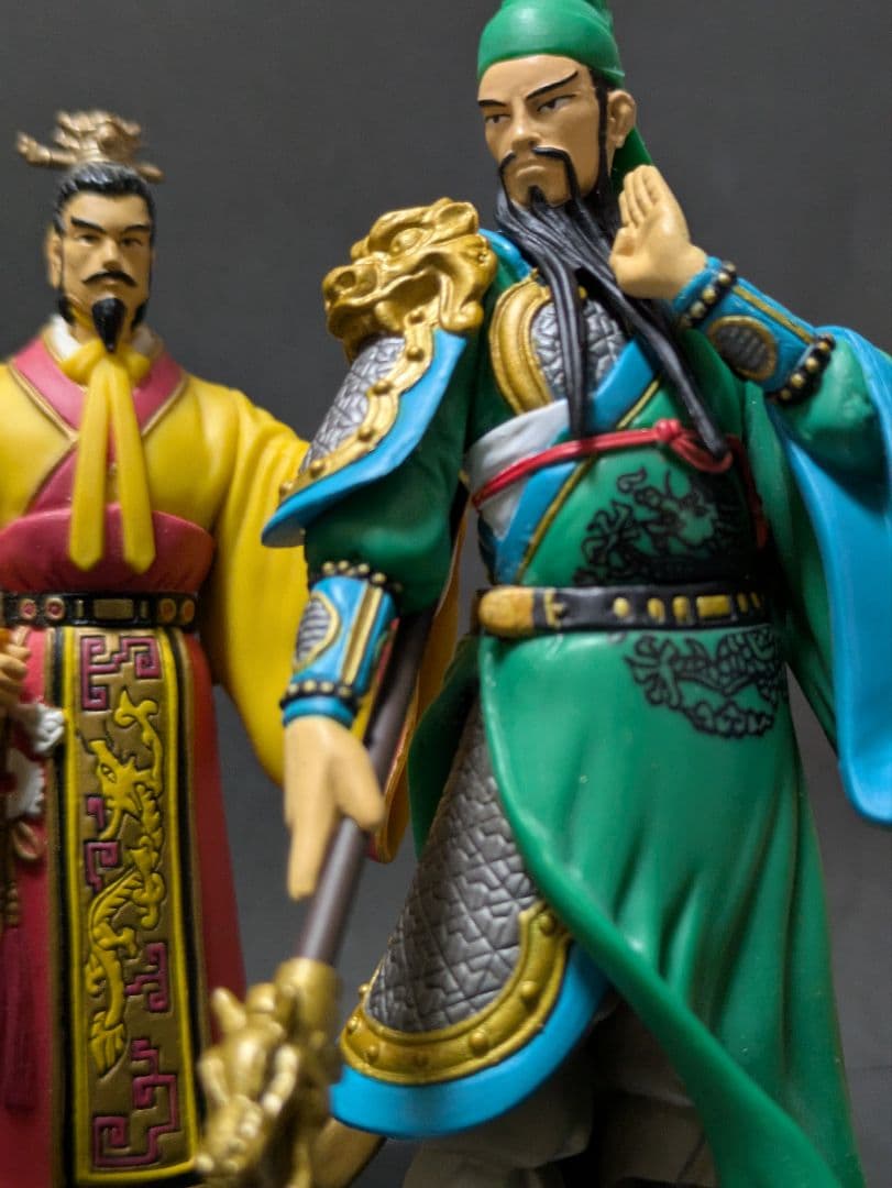 ビジュアル　三国志　武将フィギュア 5体セット 透明ケース付き