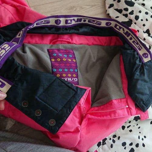 エスティボ ウエアー