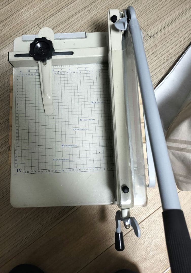 A4対応 手動裁断機