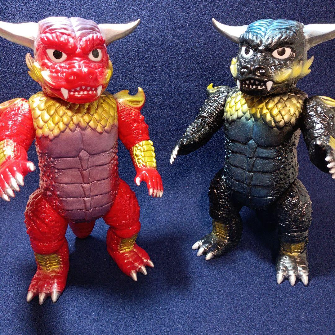 ソフビ プルガサリ 怪獣フィギュア 2体セット マーミット 　レア