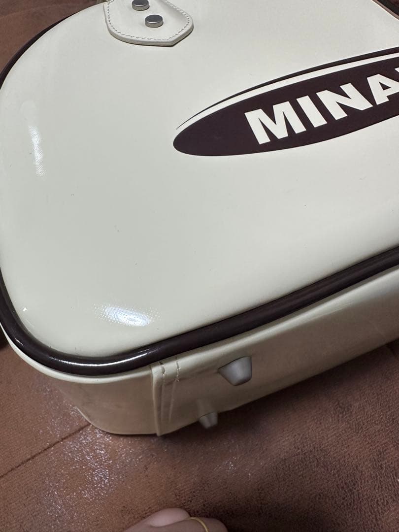 レア⭐︎ 美波　373 MINAMI エナメルバッグ アイボリー　キーホルダー付き