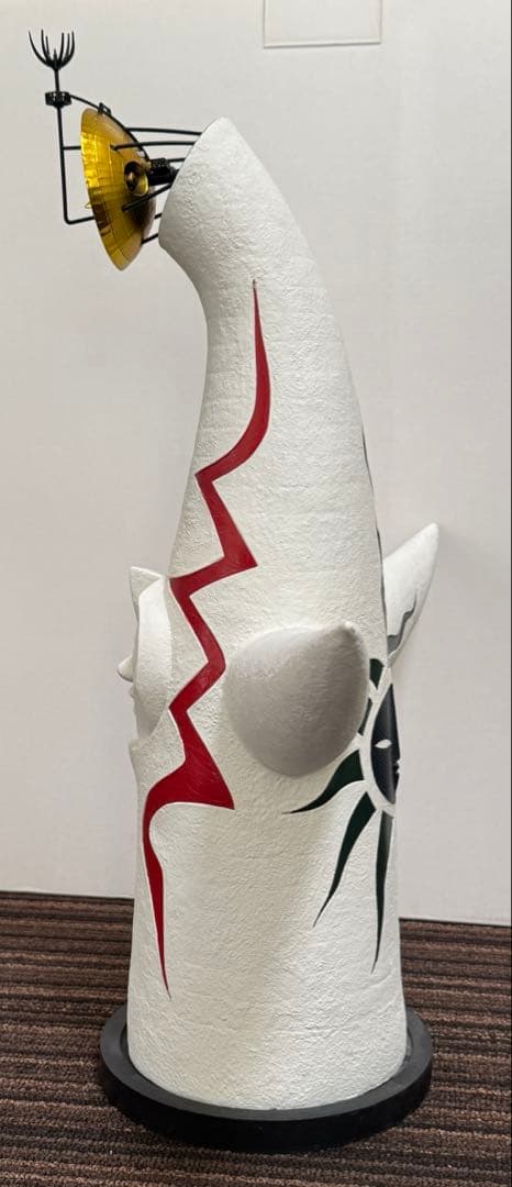 太陽の塔1/144スケール、塗装済完成モデル、岡本太郎、海洋堂フィギュア、箱付き