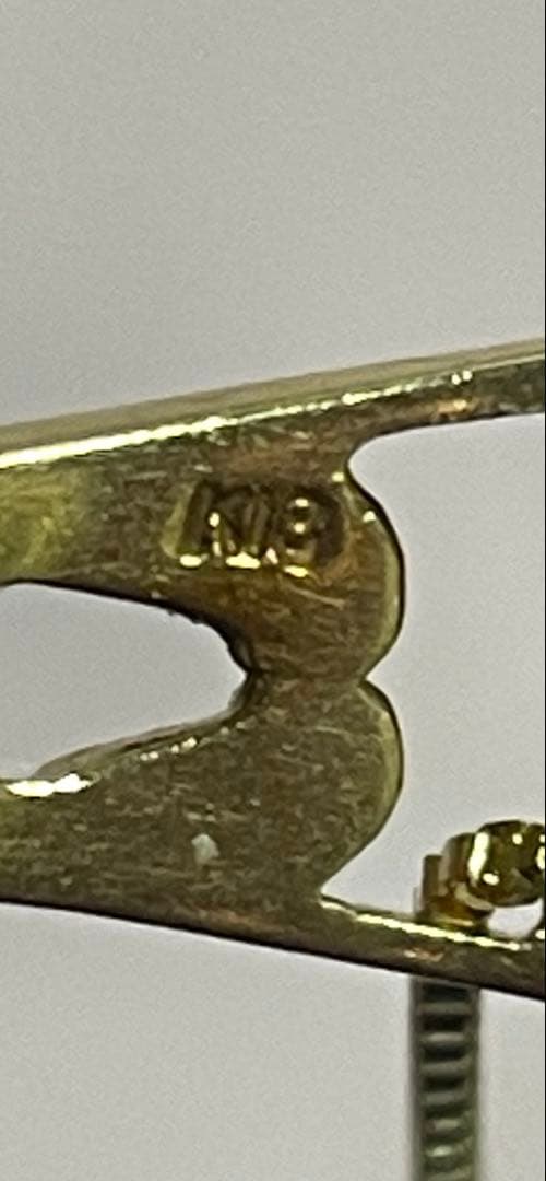 18金(刻印あり)ペンダントトップ彫刻チェア