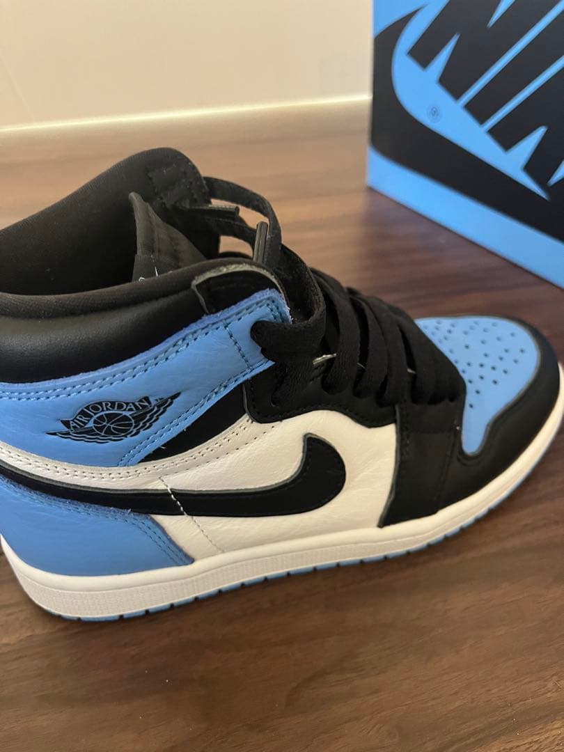 NIKE Air Jordan 1 ユニバーシティブルー