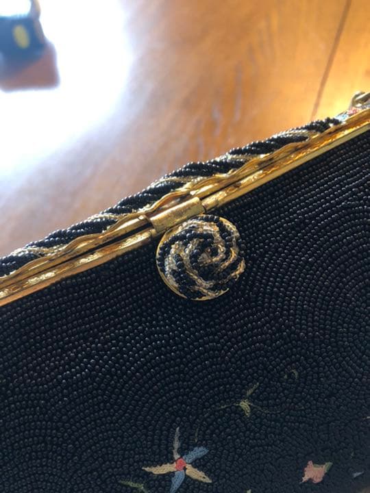 アンティーク　マイクロガラスビーズと刺繍　バッグ