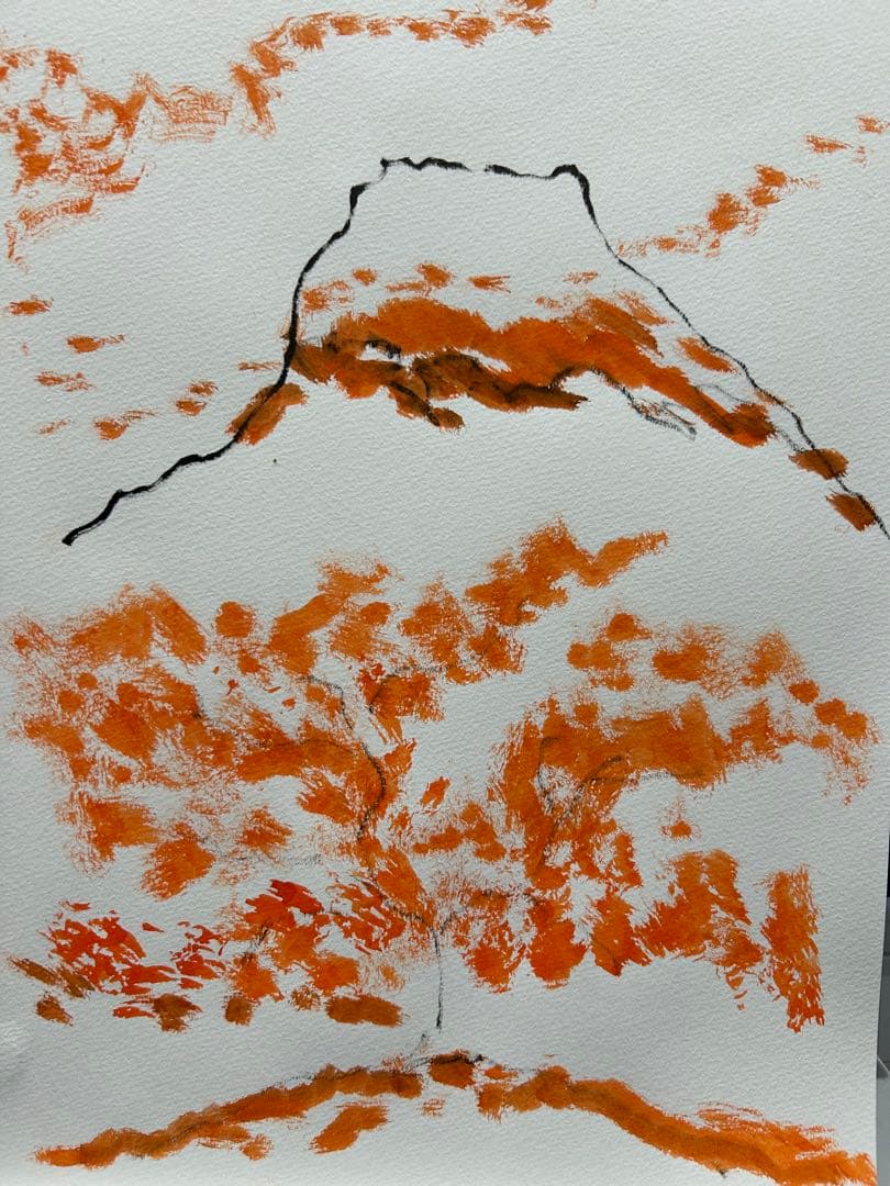 オレンジと黒の水墨画 山