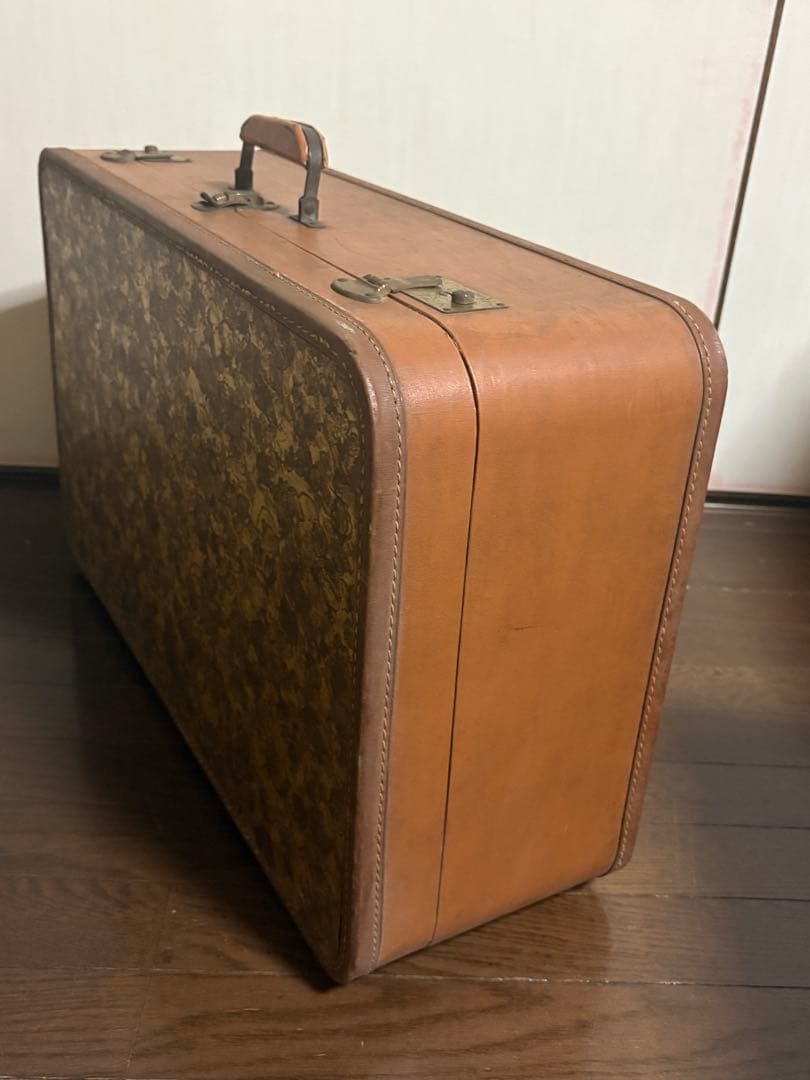 花柄装飾 中型スーツケース