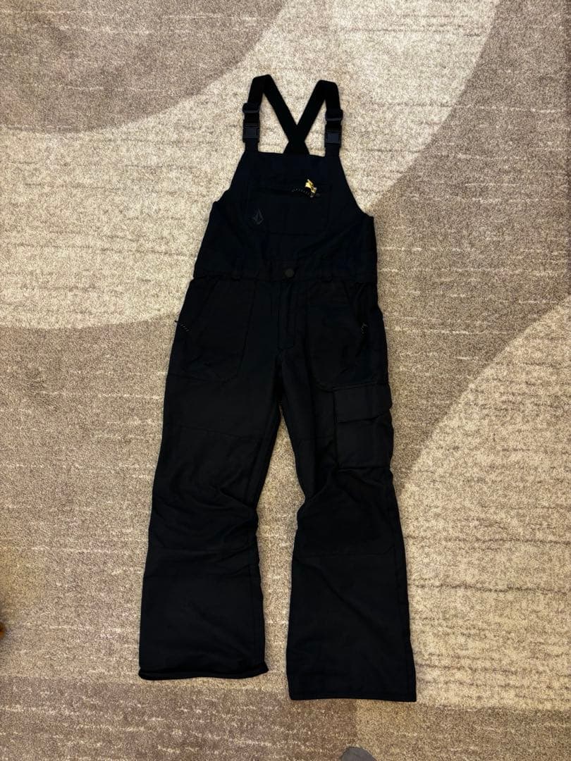 VOLCOM★スノーボードウェアセット150　プロテクターのおまけ付き