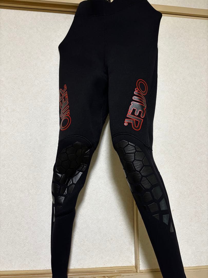 OMER フード付きウェットスーツ