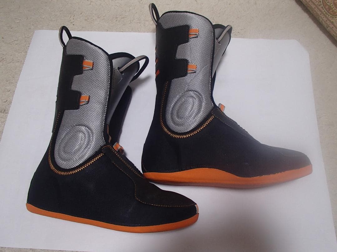 テレマークブーツ　ガルモントアテーナ