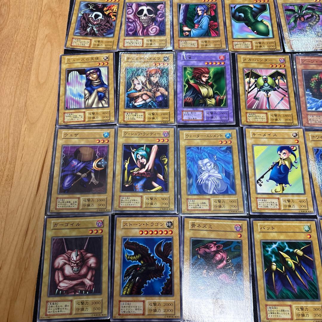 遊戯王　初期カード　200枚以上まとめ売り　絶版グッズ付き