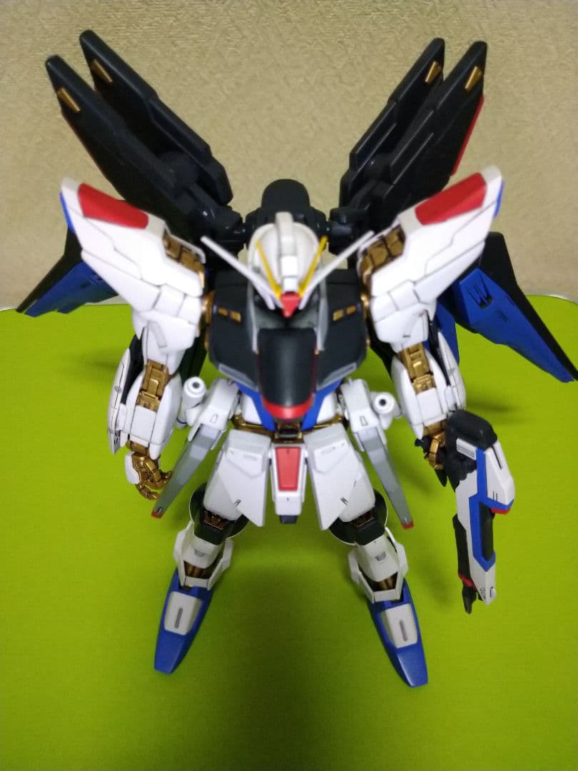 【オマケ付 全塗装済完成品】 MGストライクフリーダム デスティニー