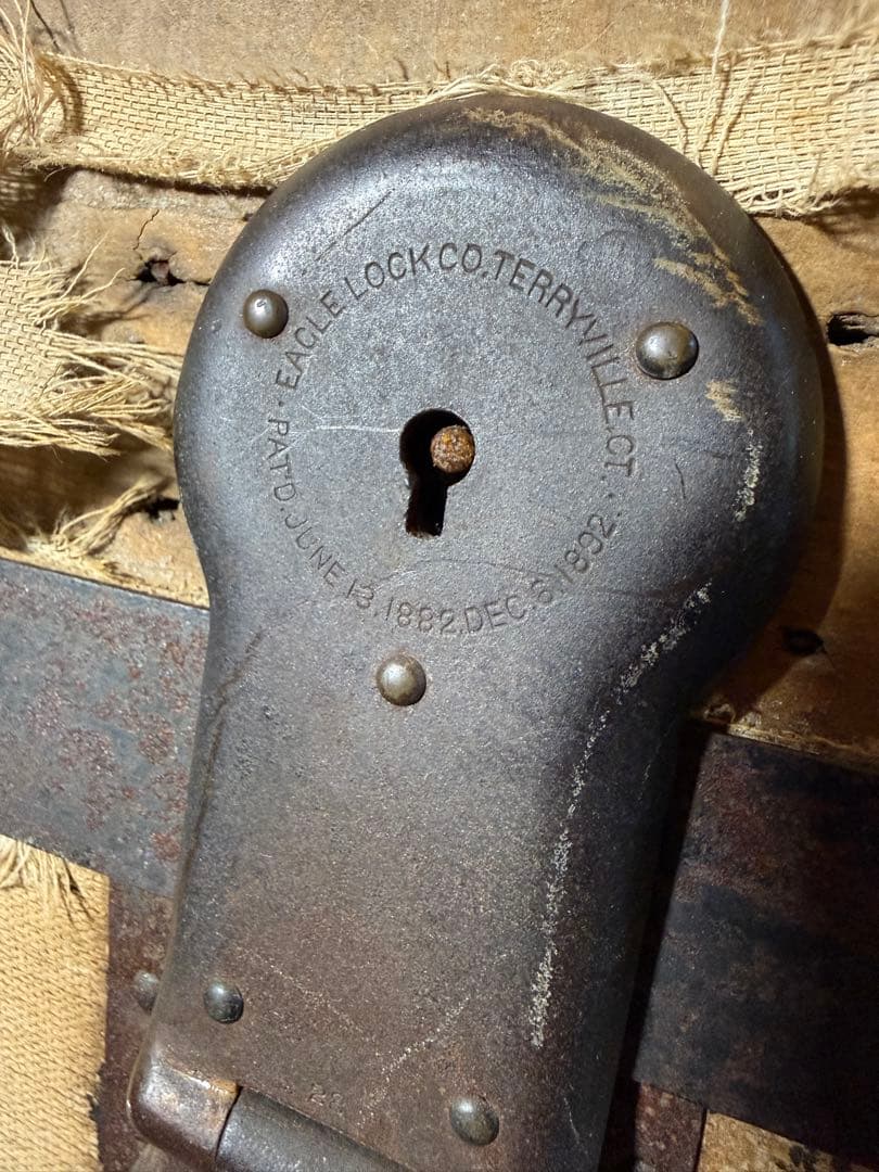 1880s EAGLE LOCK CO 米国製船旅トランク 希少140年物
