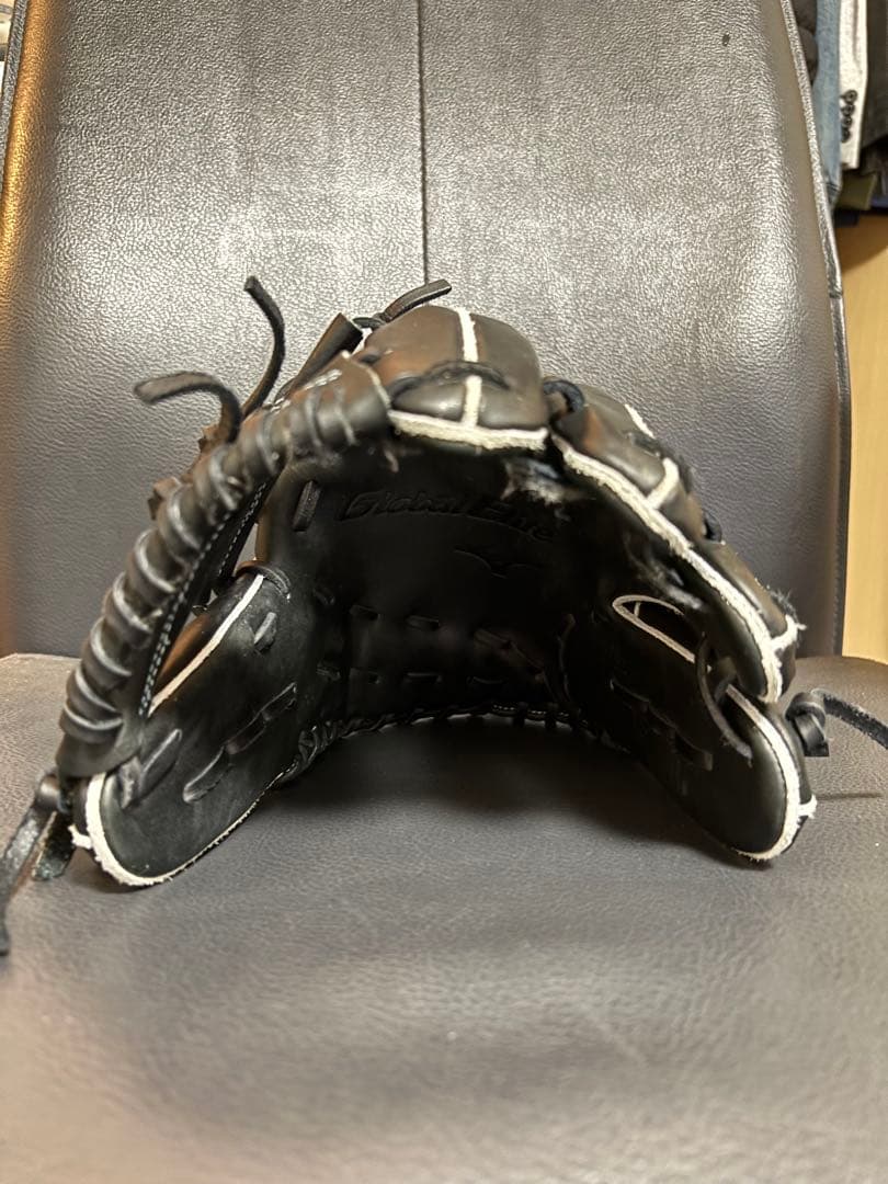 ミズノ Global Elite 軟式グローブ 黒　ヤクルト長岡モデル　コユニ