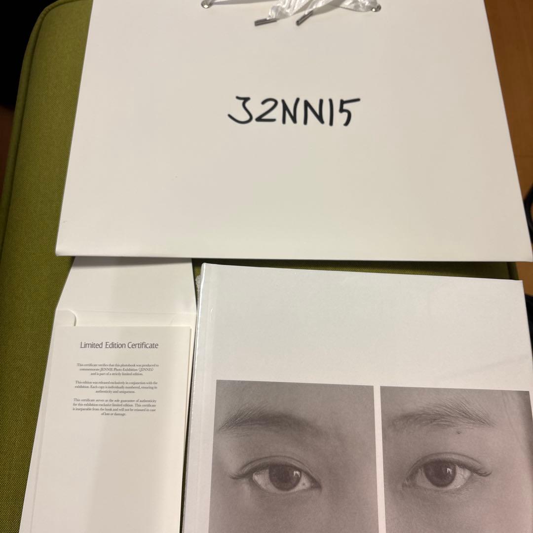 JENNIE J2NNI5 写真展 ジェニ 写真集 フォトブック