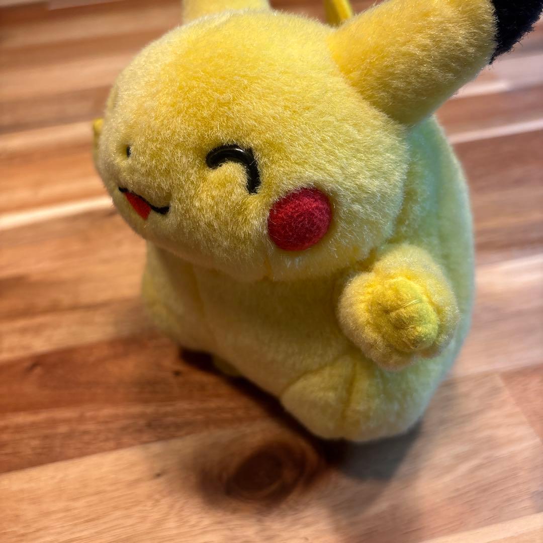初期 ピカチュウ ぬいぐるみ　にっこり　TOMY トミー