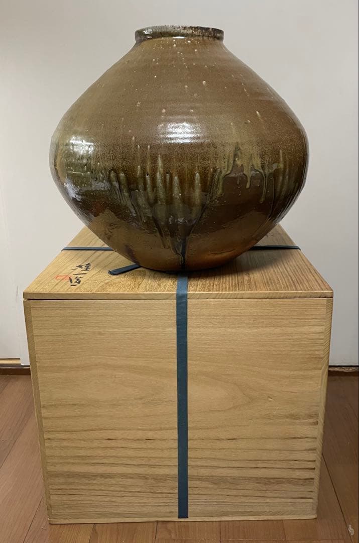 TK　県指定重要無形文化財　山本雄一　備前花瓶　胡麻垂れ　四方桟共箱　栞