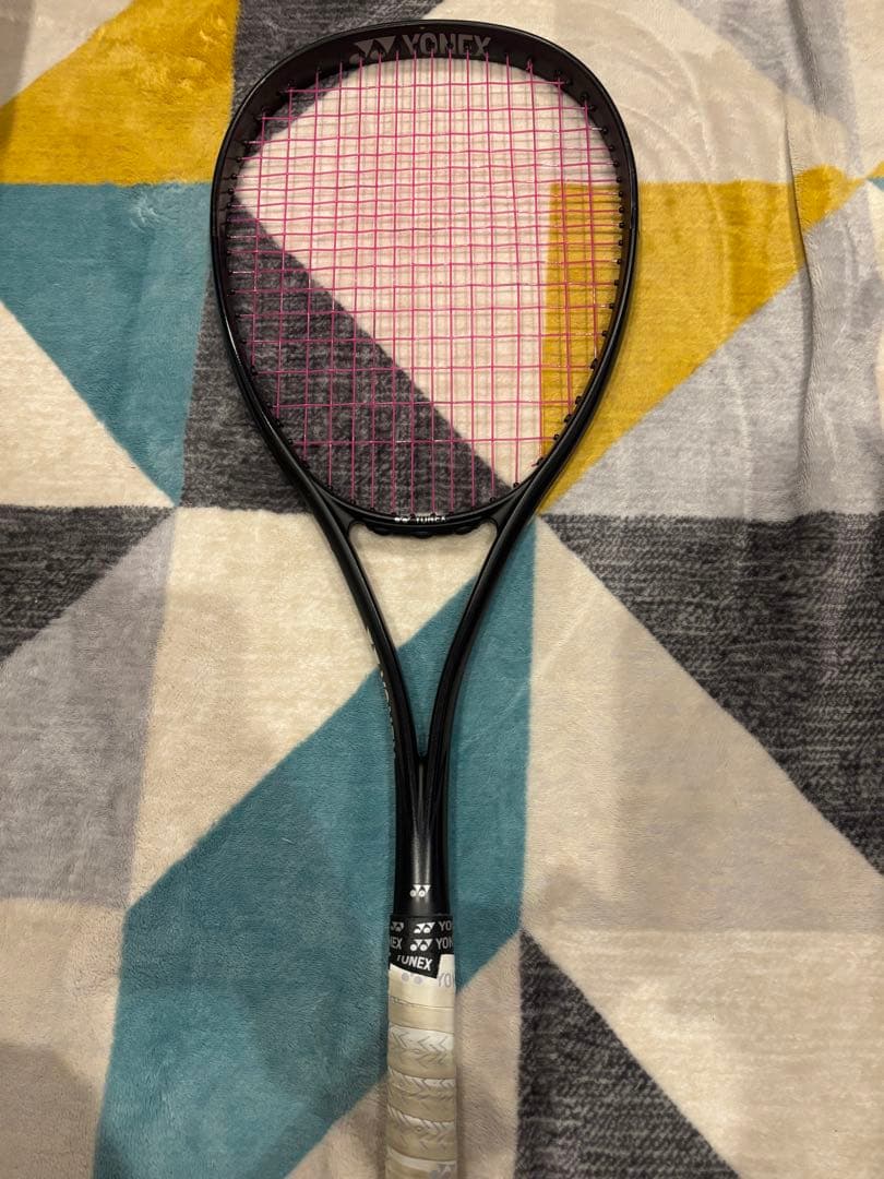 美品YONEX プレミアムカスタム　ボルトレイジ7VS