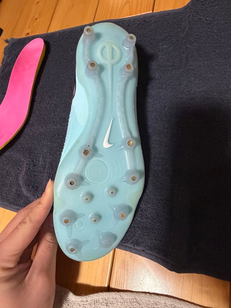 サッカースパイク　ティエンポ10elite